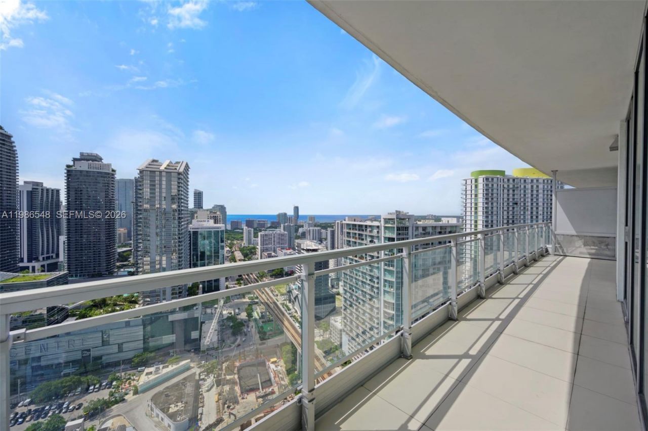 92 SW 3rd St, Unit 3902, Miami, FL 33130 Photo