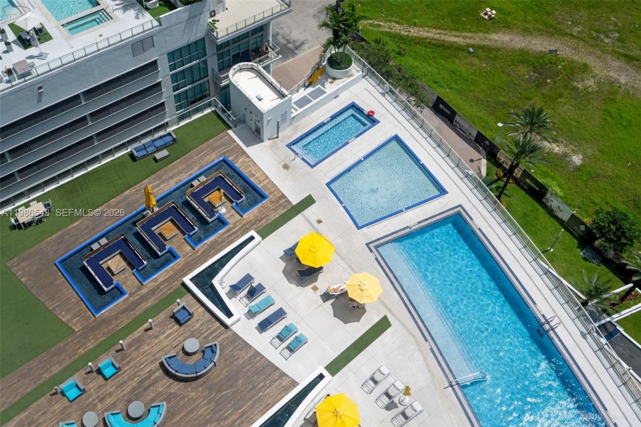 92 SW 3rd St, Unit 3902, Miami, FL 33130 Photo