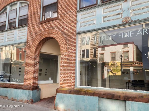 433 Warren Street, Unit Commercial, Hudson, NY 12534