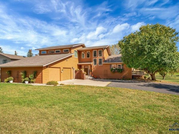 3114 STOCKADE DR, Rapid City, SD 57702