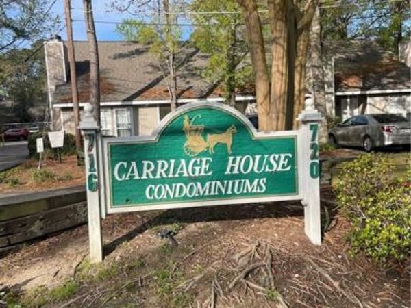 716 HEAVENS Drive , Unit 14, Mandeville, LA 70471