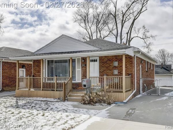 503 W Elmwood Avenue, Clawson, MI 48017