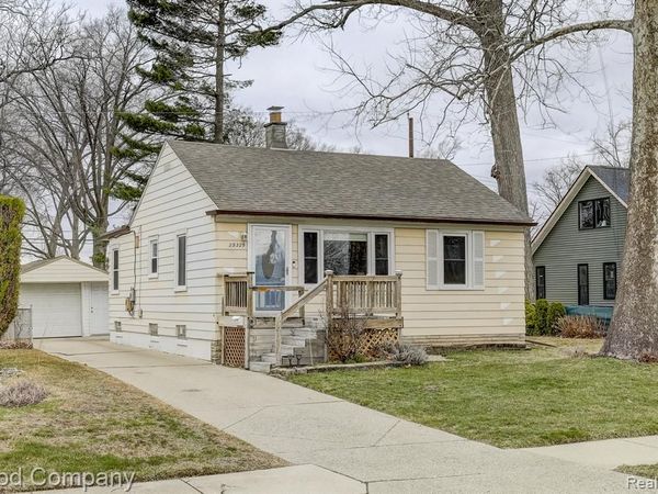 29329 Tawas Street, Madison Heights, MI 48071