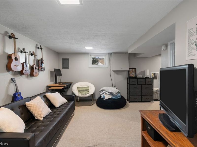 1277 Weiser Avenue, Akron, OH 44314 Photo 12