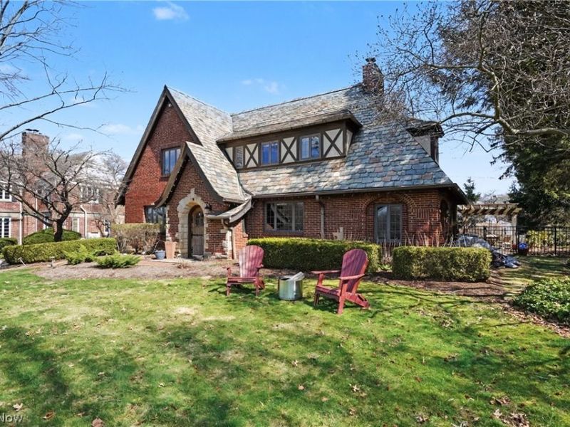 131 N Wheaton Road , Akron, OH 44313 Photo 2