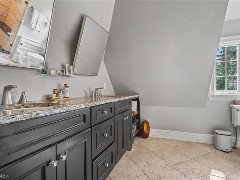 131 N Wheaton Road , Akron, OH 44313 Photo 35