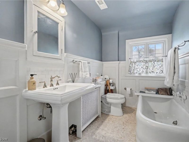 131 N Wheaton Road , Akron, OH 44313 Photo 38