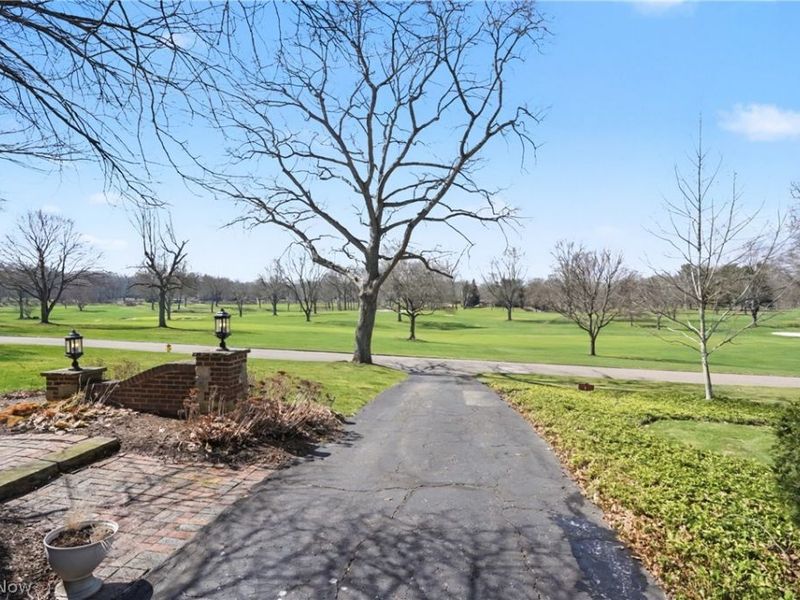 131 N Wheaton Road , Akron, OH 44313 Photo 4