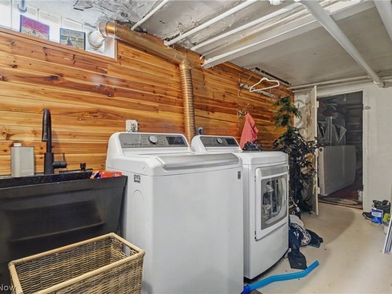 131 N Wheaton Road , Akron, OH 44313 Photo 44