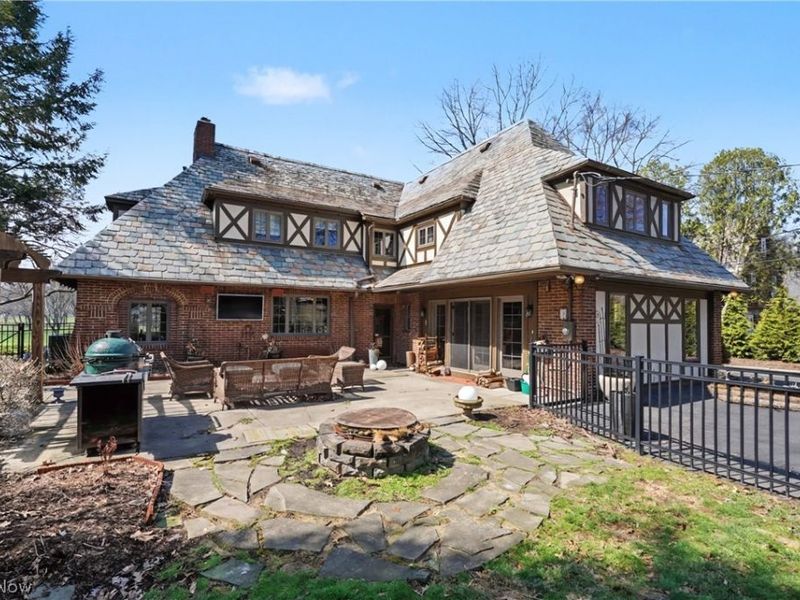 131 N Wheaton Road , Akron, OH 44313 Photo 7