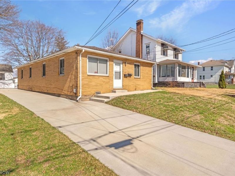 37 & 39 W Woodsdale Avenue, Akron, OH 44301 Photo 2