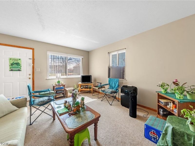 37 & 39 W Woodsdale Avenue, Akron, OH 44301 Photo 4