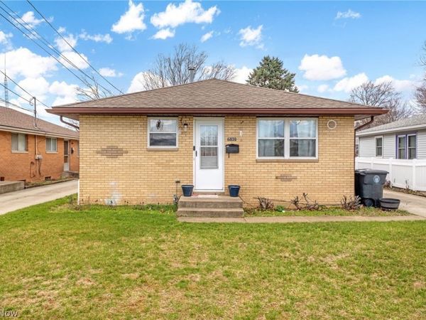 590 & 592 Herbert Road, Akron, OH 44312