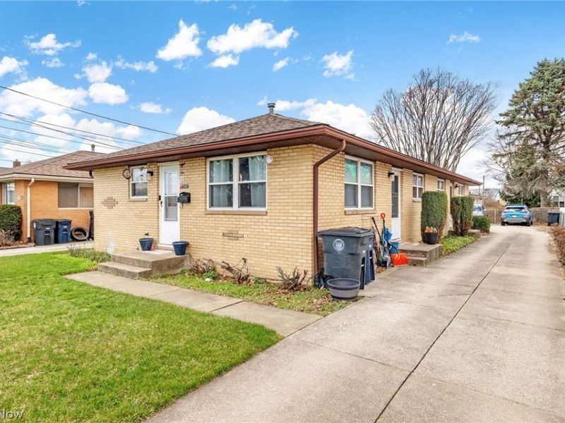 590 & 592 Herbert Road, Akron, OH 44312 Photo 2