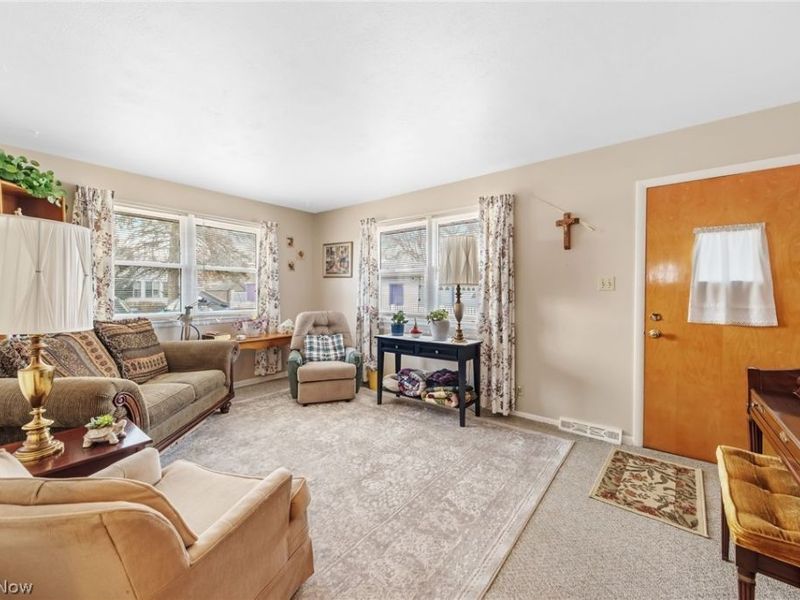 590 & 592 Herbert Road, Akron, OH 44312 Photo 5