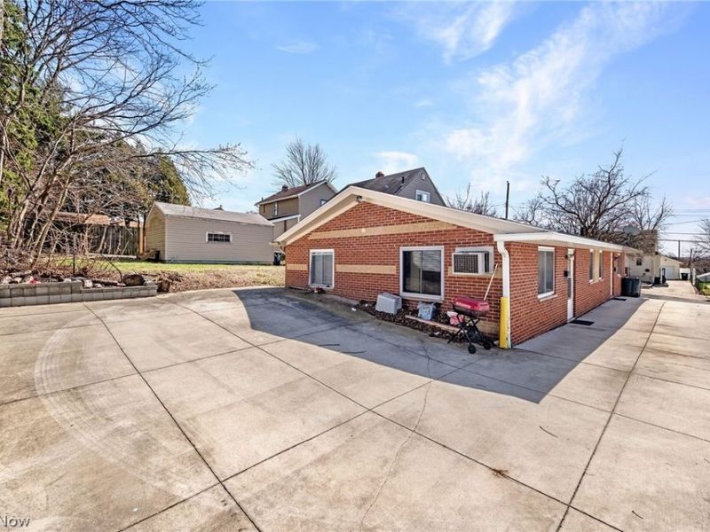 592 Herbert Road , Akron, OH 44312 Photo 32