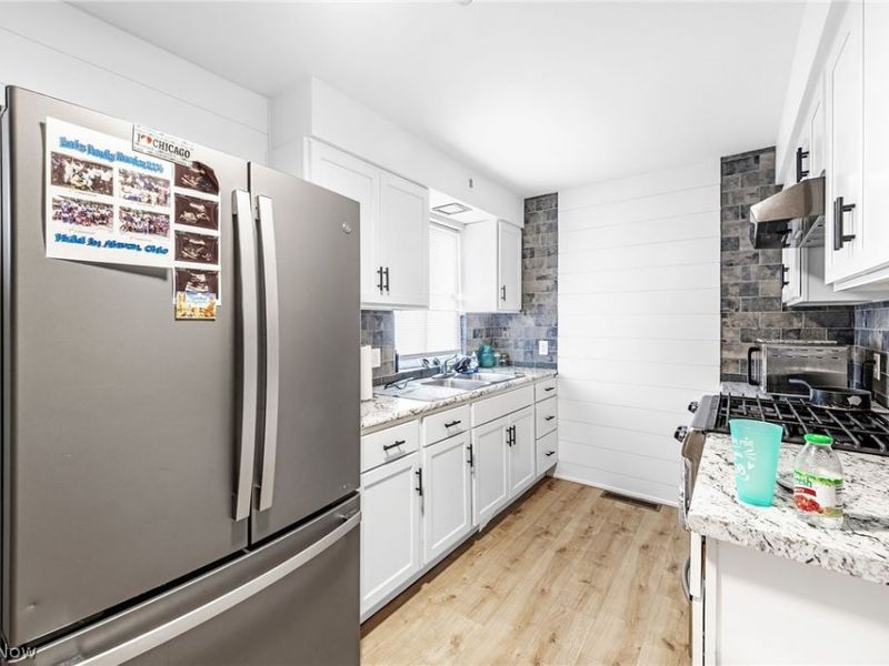 592 Herbert Road , Akron, OH 44312 Photo 34