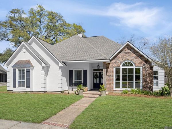 10711 N Great Oak Ct, Baton Rouge, LA 70810