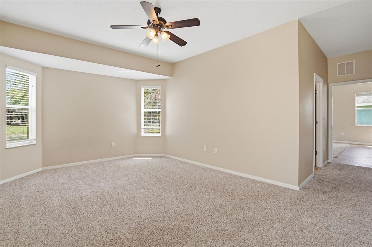 6407 Bridgecrest Drive , Lithia, FL 33547 Photo