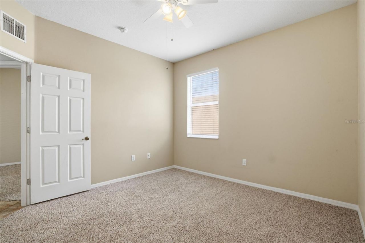 6407 Bridgecrest Drive , Lithia, FL 33547 Photo