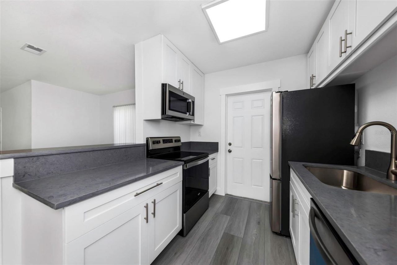 360 57th Street N, Saint Petersburg, FL 33710 Photo