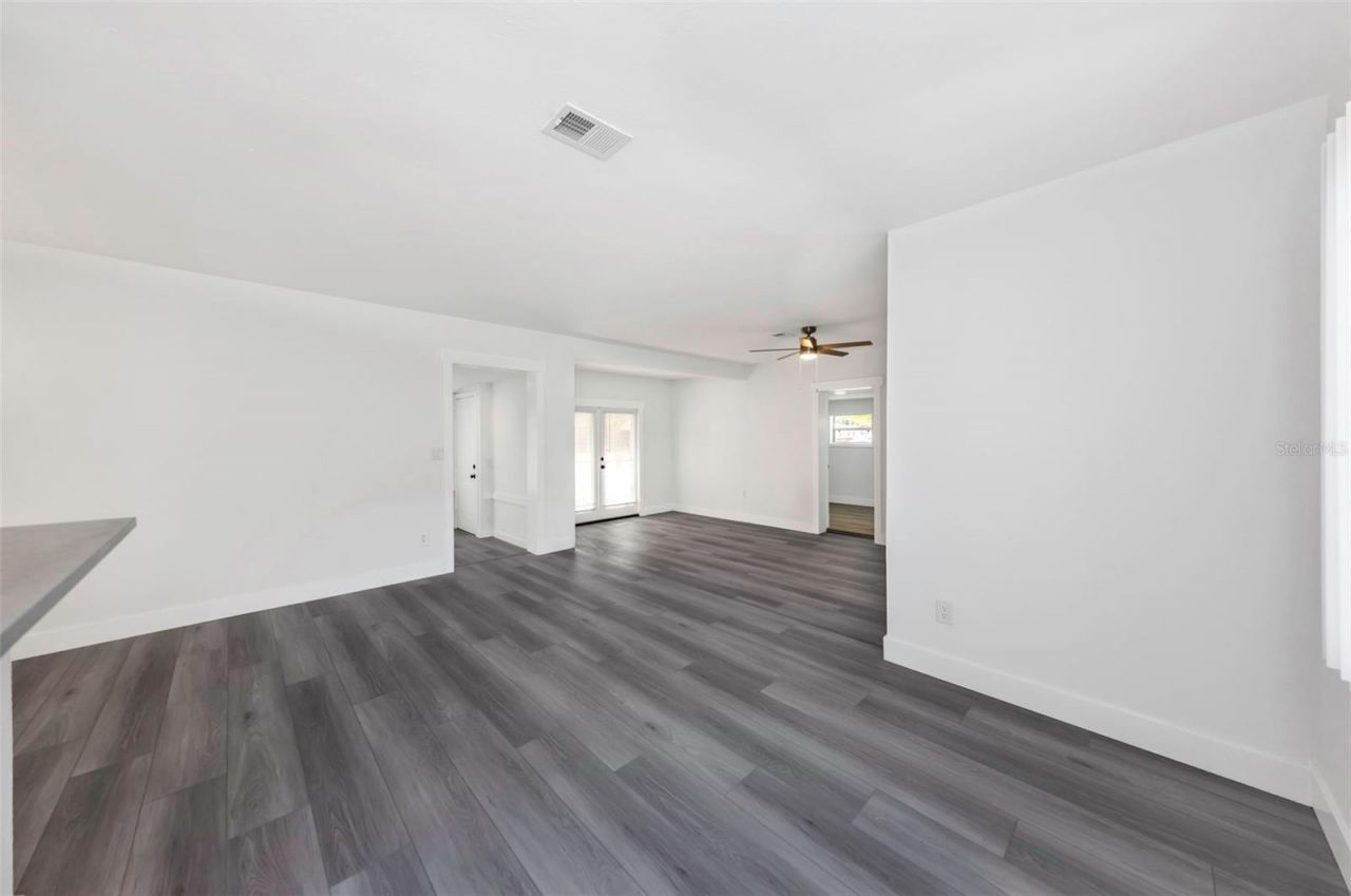 360 57th Street N, Saint Petersburg, FL 33710 Photo