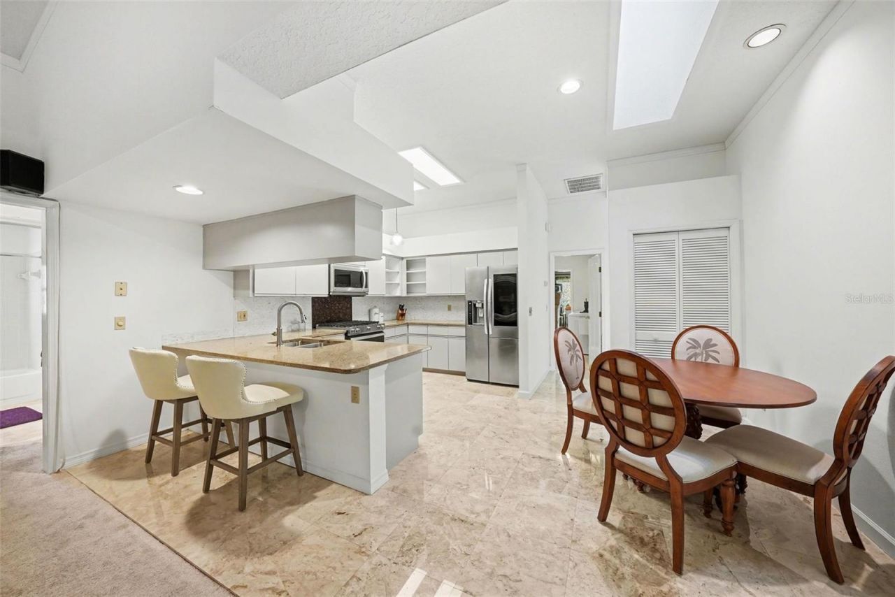 12804 Wallingford Drive, Tampa, FL 33624 Photo