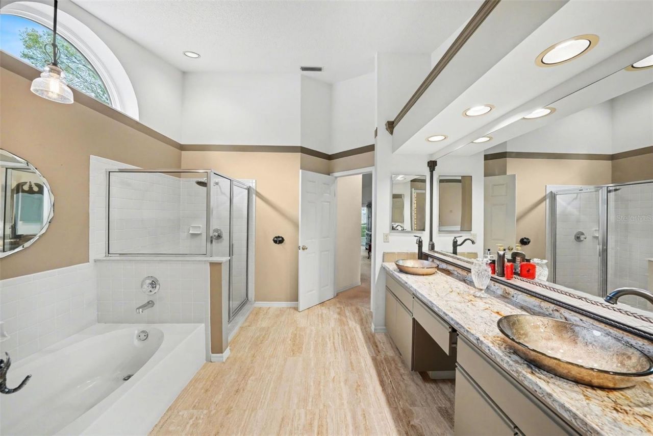 12804 Wallingford Drive, Tampa, FL 33624 Photo