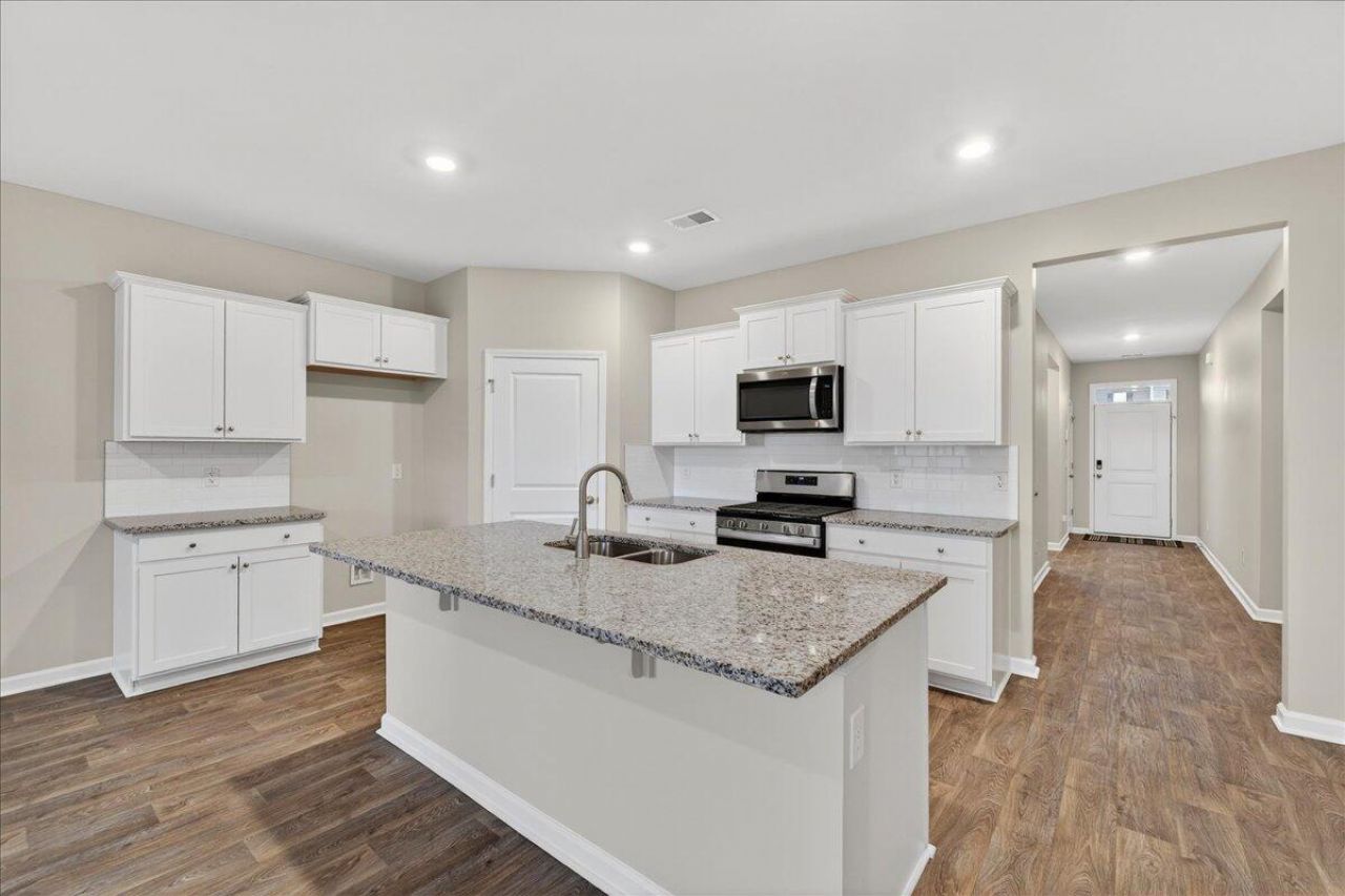 104 Green Passage Lane Photo 8