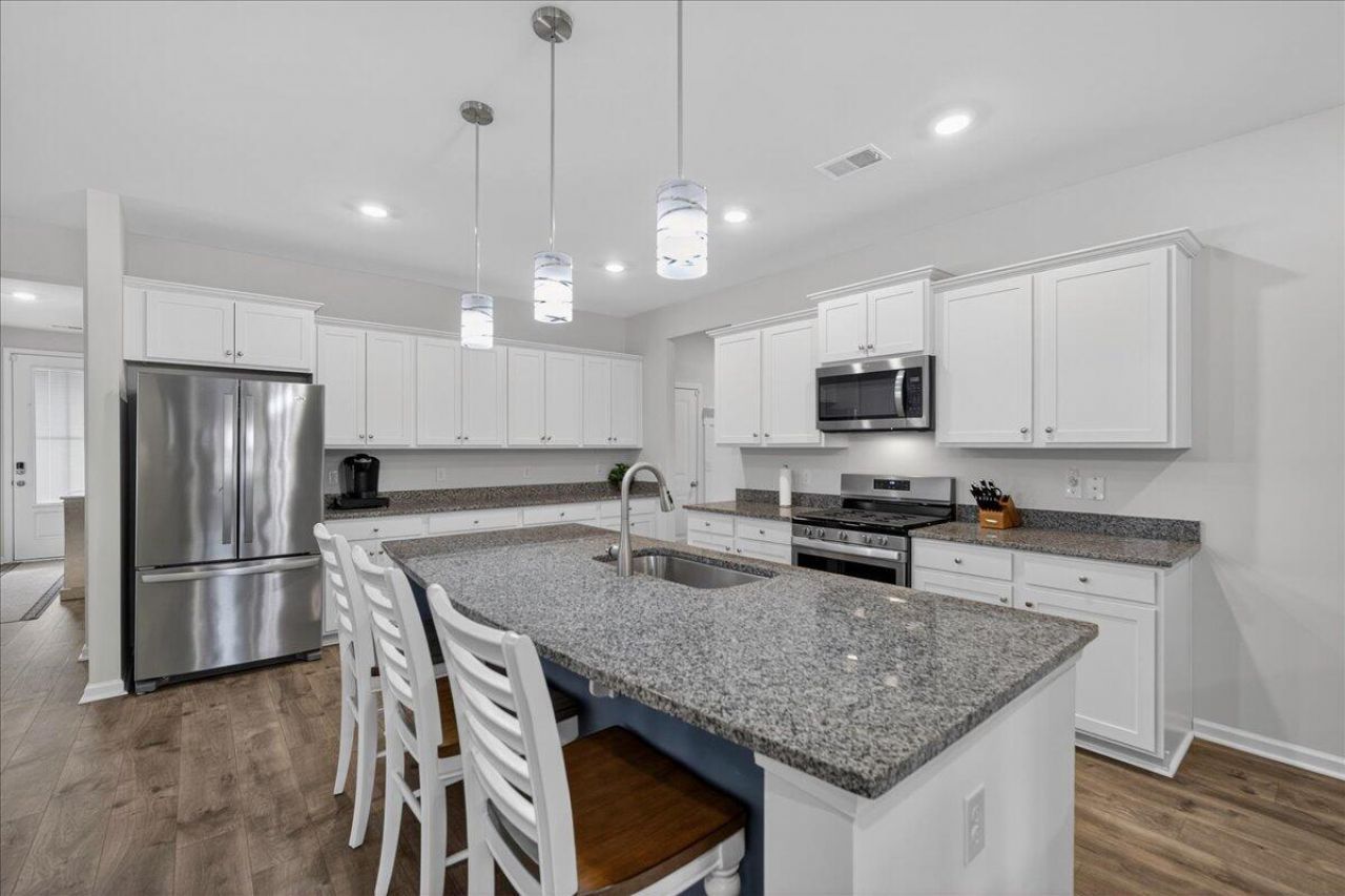 219 Celestial Boulevard Photo 18