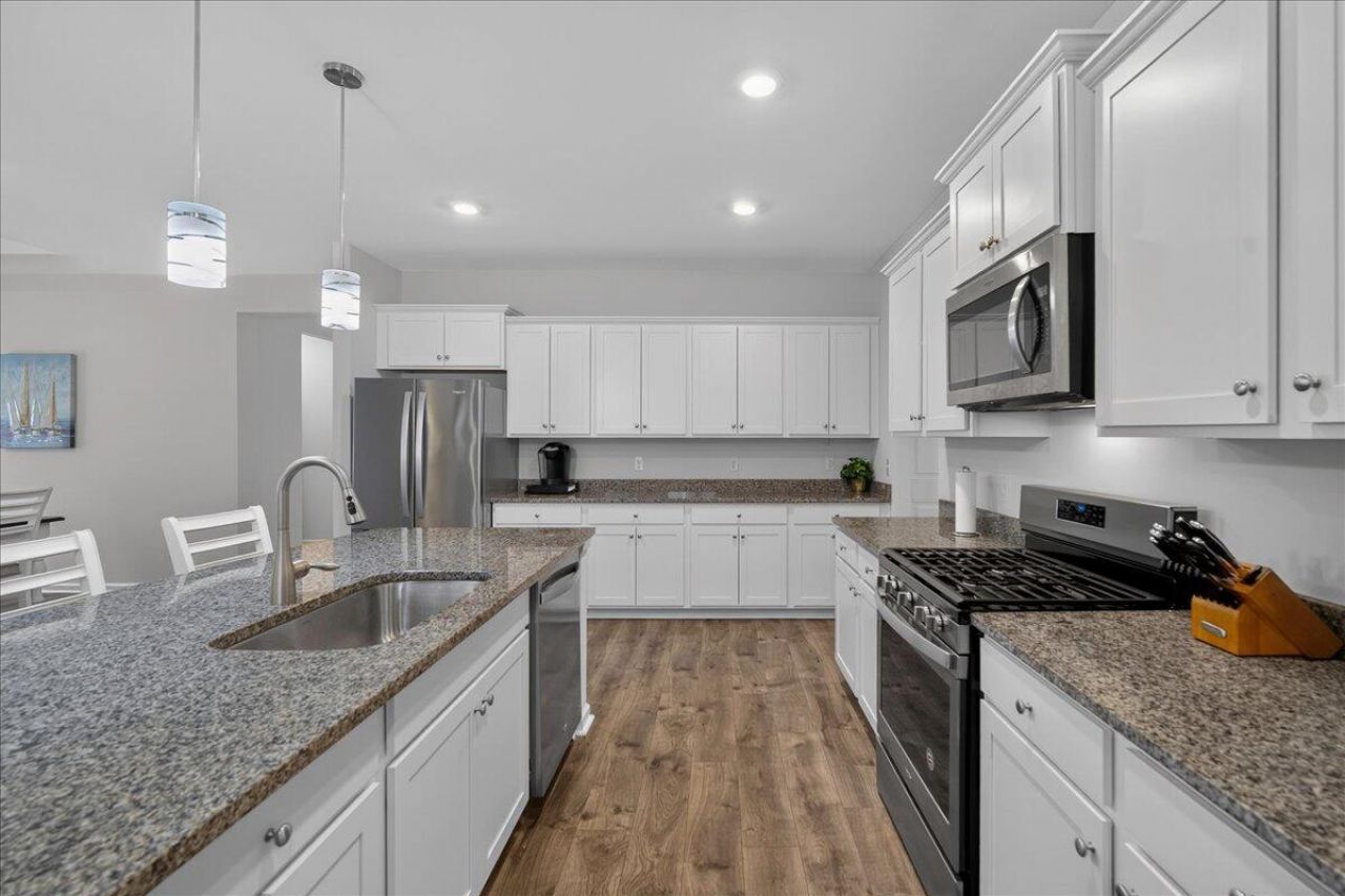 219 Celestial Boulevard Photo 19