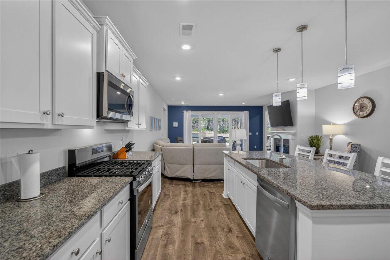 219 Celestial Boulevard Photo 20