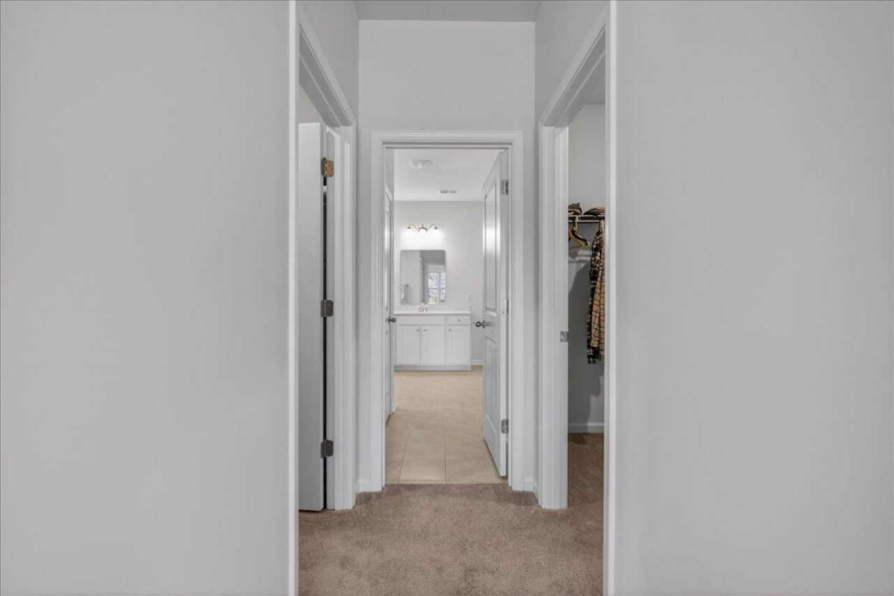 219 Celestial Boulevard Photo 32