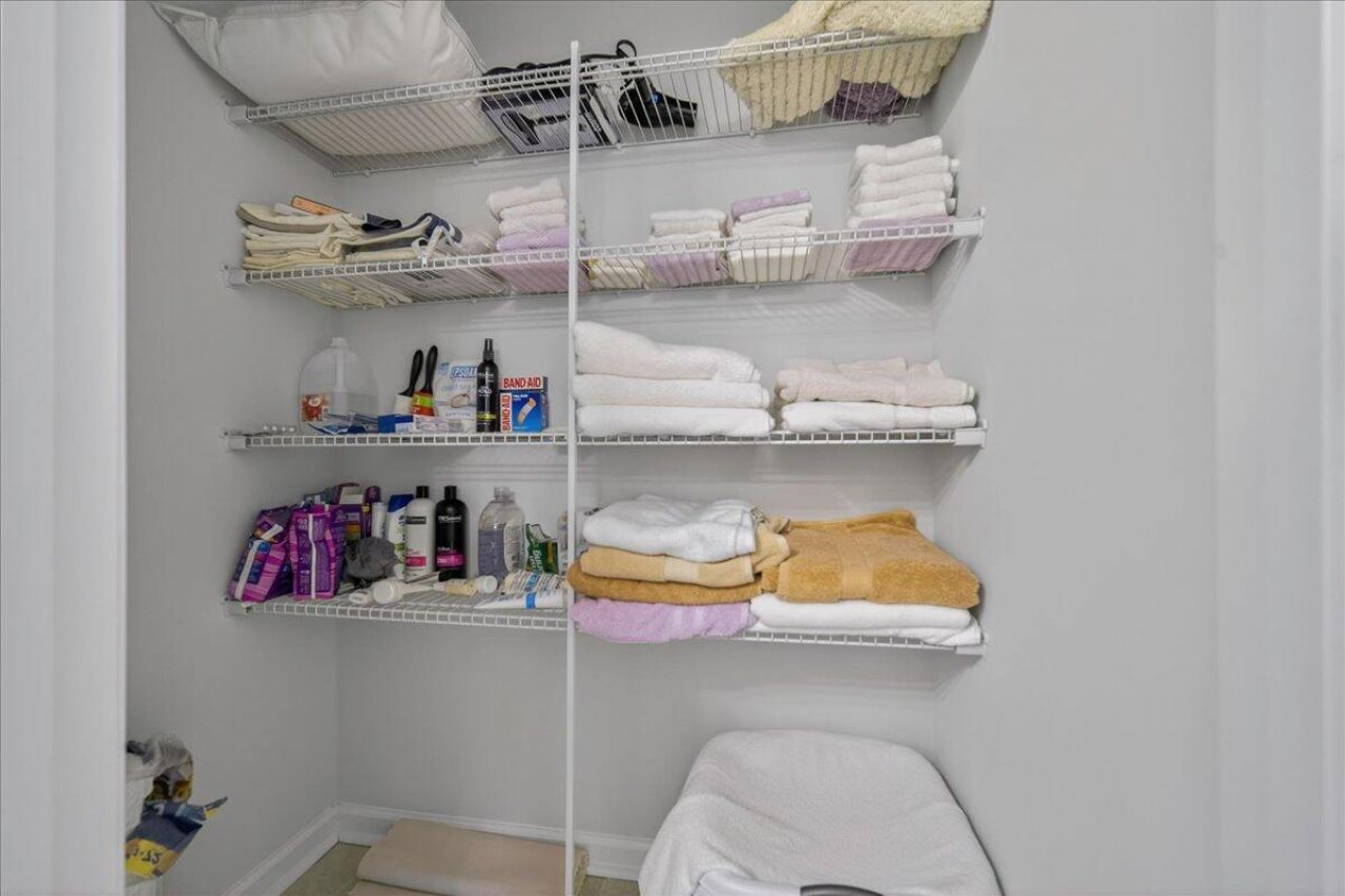 219 Celestial Boulevard Photo 37