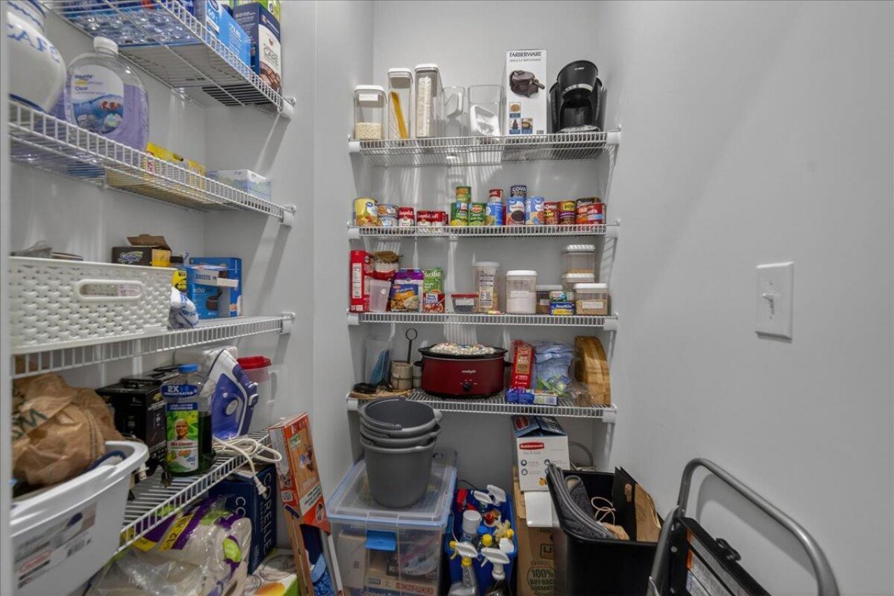 219 Celestial Boulevard Photo 47