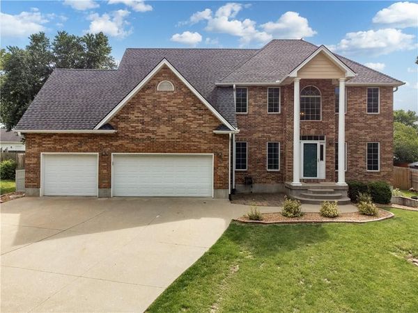 71 Arrowhead Drive, Lexington, MO 64067