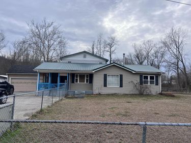 428 Kentucky Rte 233 , Gray, KY 40734