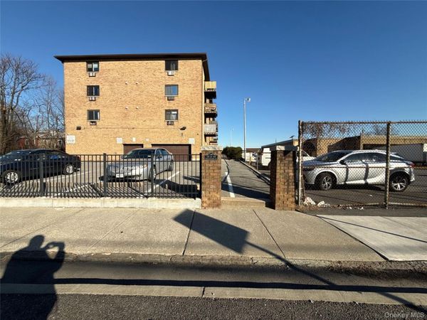 142 Trenchard Street , Unit 1D, Yonkers, NY 10704