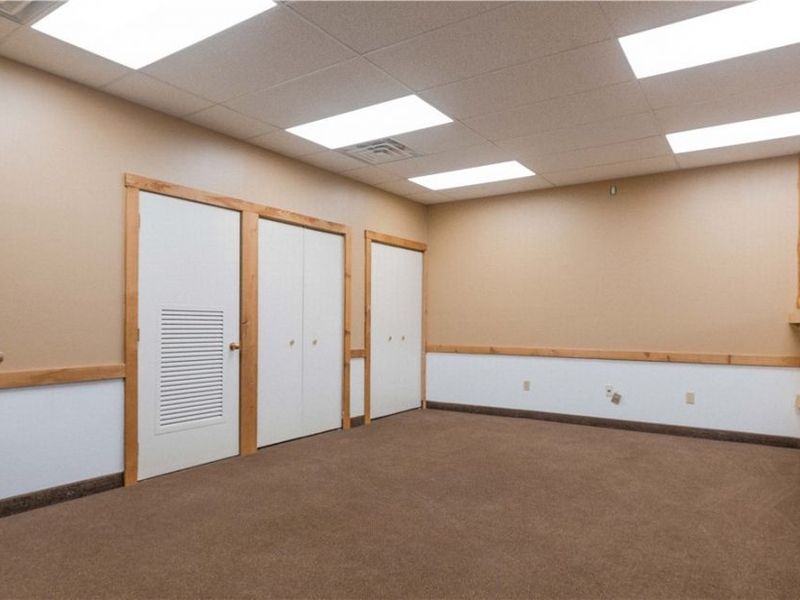 34100 Center Ridge Road , North Ridgeville, OH 44039 Photo 6