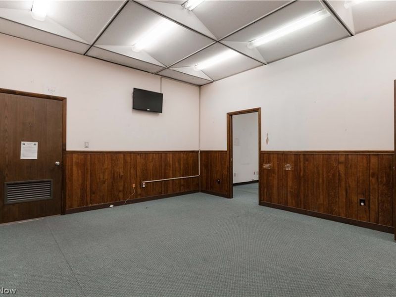 34100 Center Ridge Road , North Ridgeville, OH 44039 Photo 9