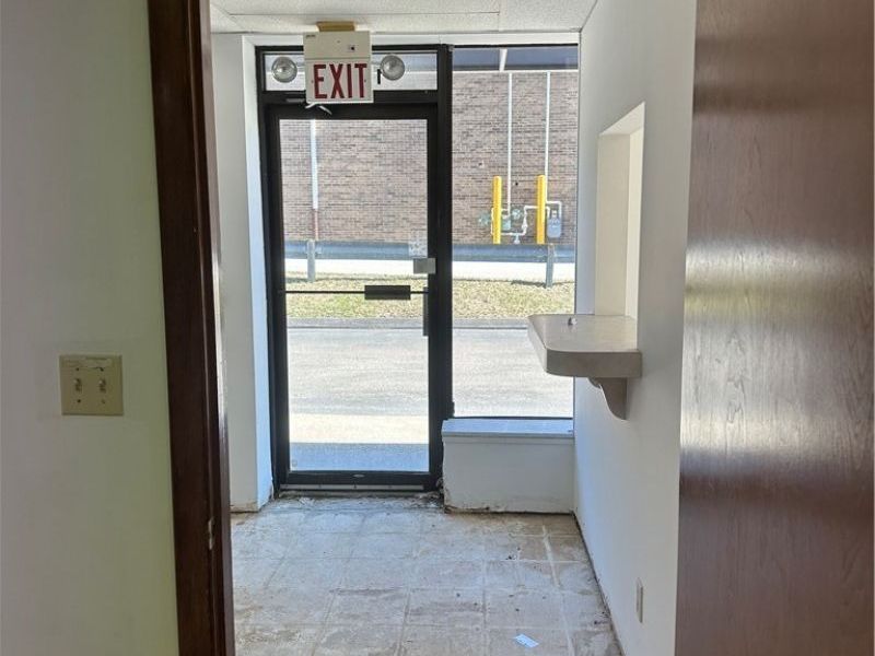 1140 W Pleasant Valley Road , Parma, OH 44134 Photo 11