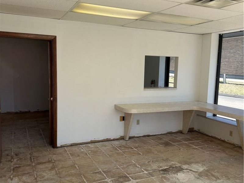 1140 W Pleasant Valley Road , Parma, OH 44134 Photo 13