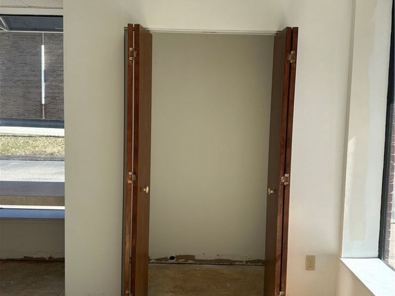 1140 W Pleasant Valley Road , Parma, OH 44134 Photo 18