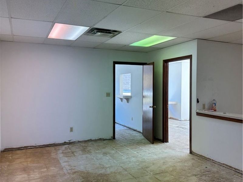 1140 W Pleasant Valley Road , Parma, OH 44134 Photo 20