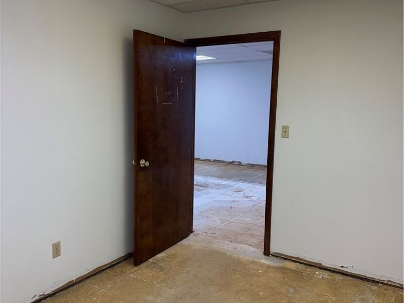 1140 W Pleasant Valley Road , Parma, OH 44134 Photo 26