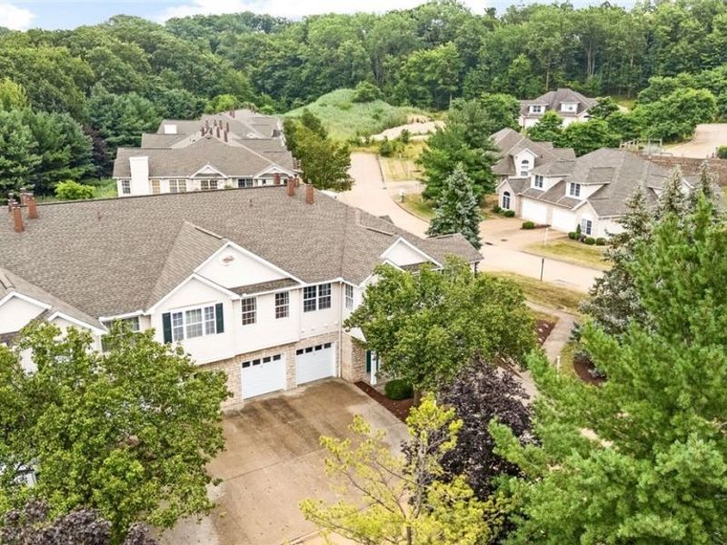 5200 Heather Field Circle , Unit C2, Parma, OH 44134 Photo 2