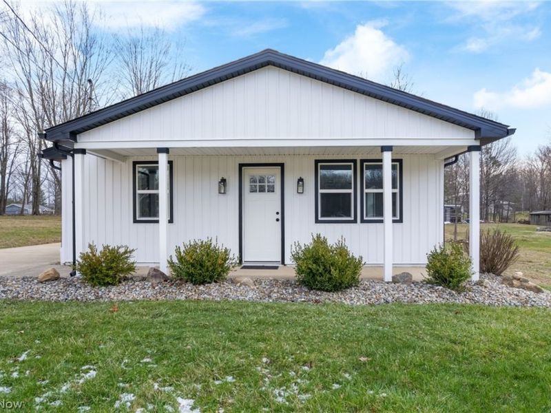 2351 Heston Drive, Lake Milton, OH 44429 Photo 1