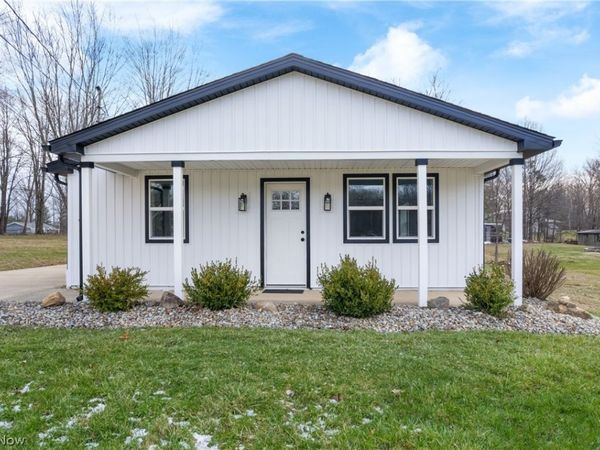 2351 Heston Drive, Lake Milton, OH 44429