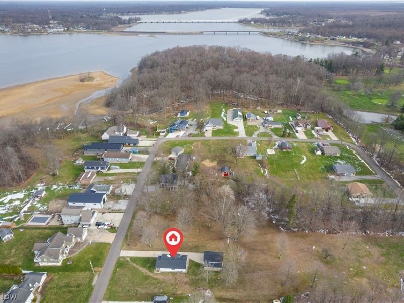 2351 Heston Drive, Lake Milton, OH 44429 Photo 10