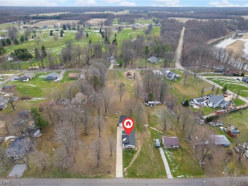 2351 Heston Drive, Lake Milton, OH 44429 Photo 11